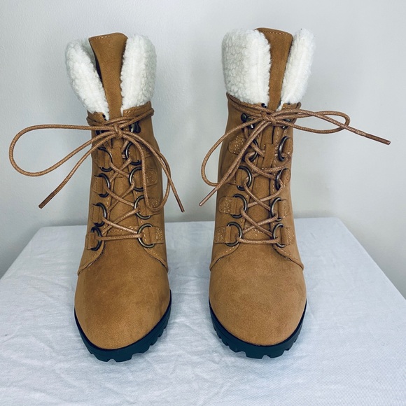 ❗️SALE❗️NIB | Booties - Picture 2 of 5